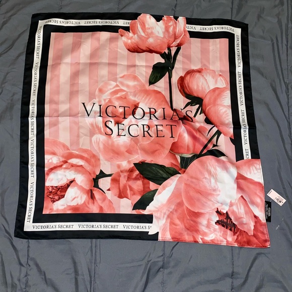 Victoria's Secret Accessories - Victoria Secret Scarf